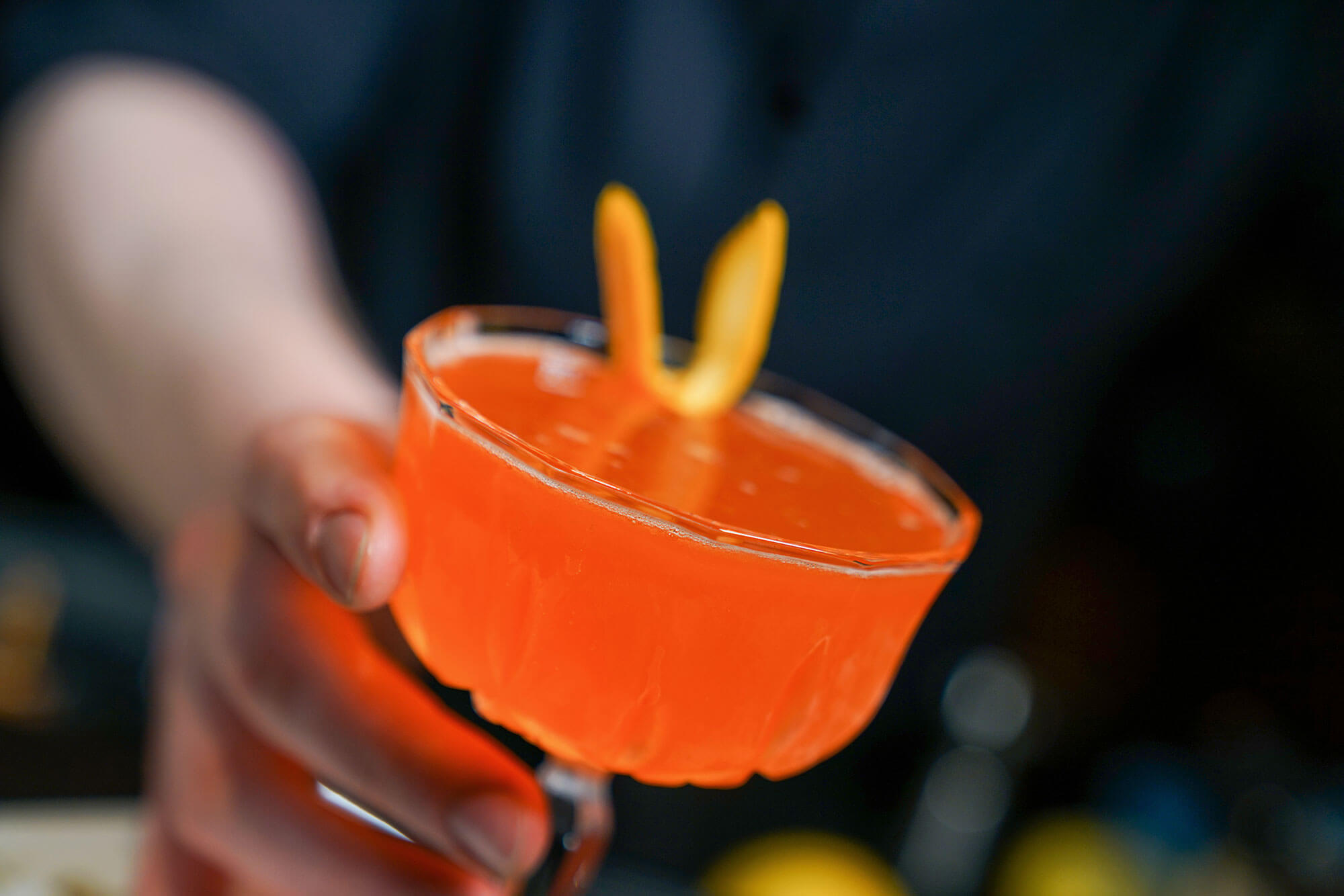 Parkhotel Gütersloh ParkBar Jodhua Rost Cocktail Aperol Sauer CarlMakesMedia Parkhotel Gütersloh ParkBar Jodhua Rost Cocktail Aperol Sauer