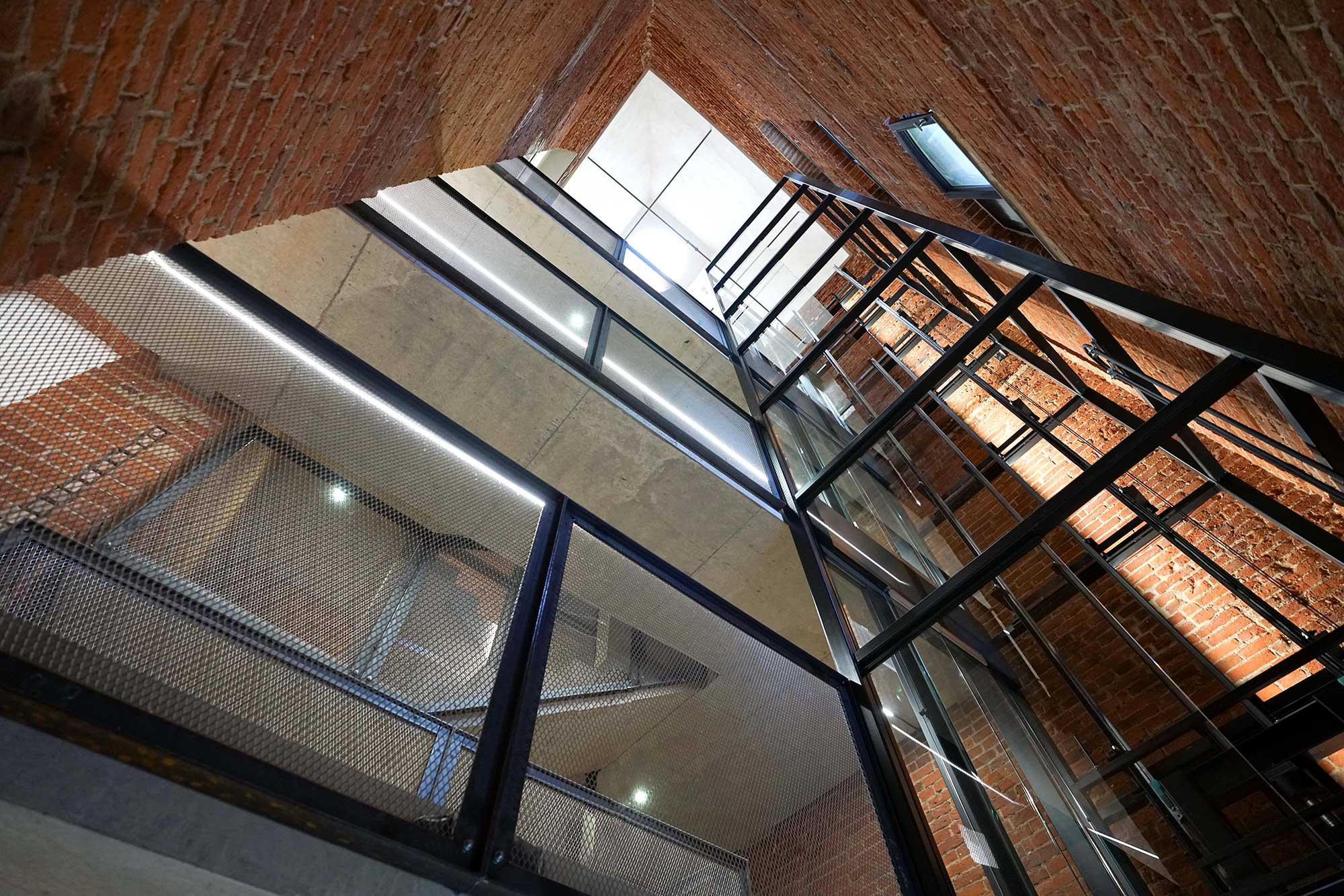 Hotel Pölter Isselhorst Architektur Aufzug »Markus T« CarlMakesMedia Hotel Pölter Isselhorst Architektur Aufzug