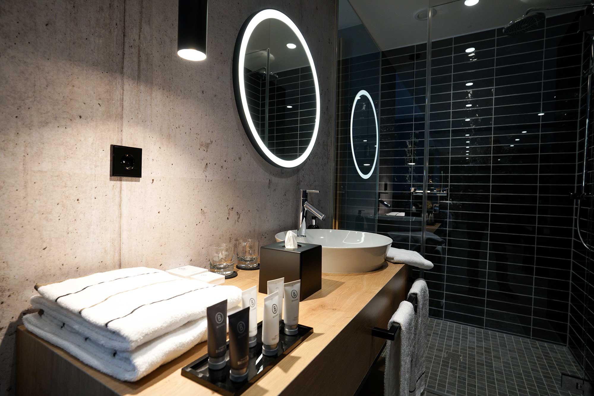 Imagefotos Hotel Wunnerswatt Waschtisch CarlMakesMedia Hotel Wunnerswatt Waschtisch