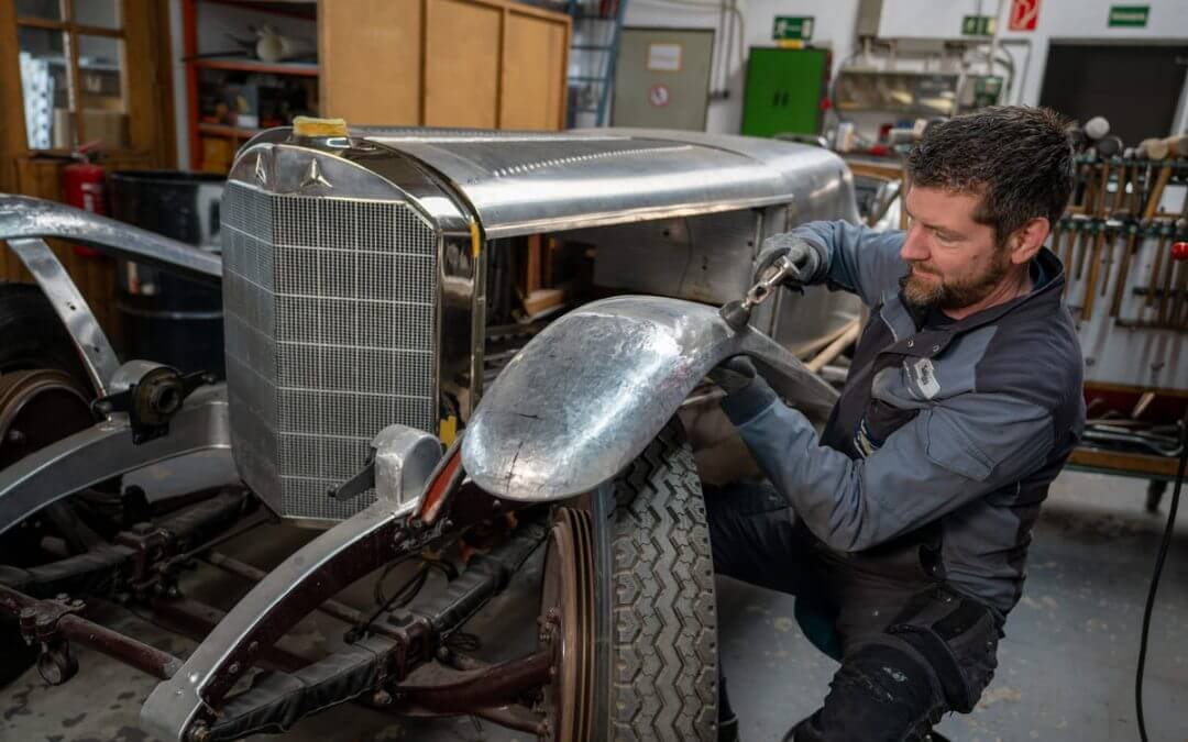 Oldtimer Restauration Klinke