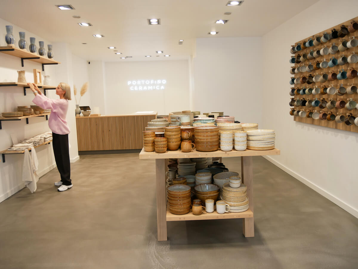 Carl zu Besuch bei Portofino Ceramica