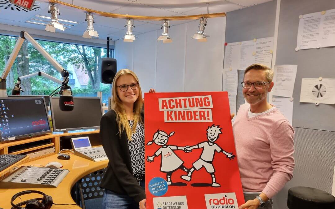 Achtung Kinder“-Plakate