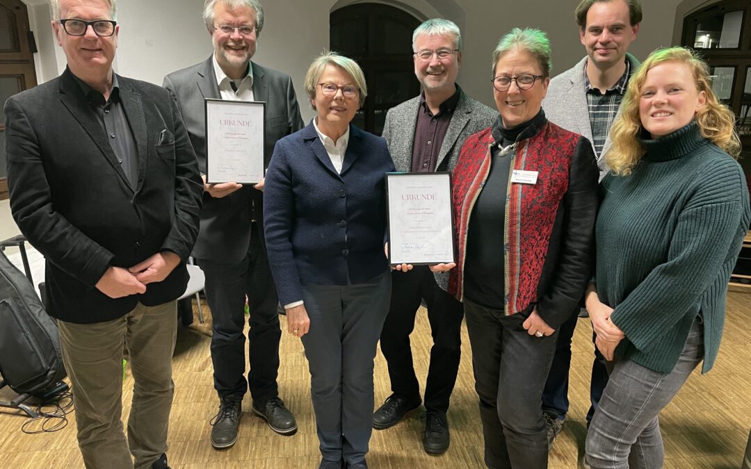Gewinner nehmen den Heimatpreis Gütersloh 2023 feierlich entgegen