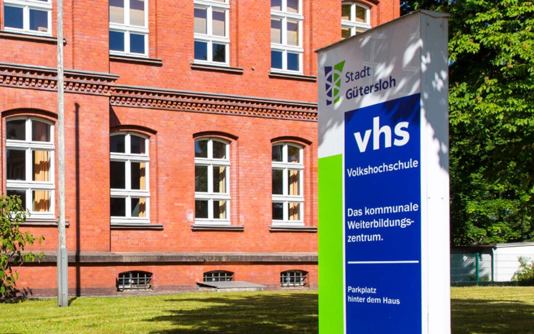 Christiane Hoffmann liest online aus ihrem Bestseller „Alles, was wir nicht erinnern“ in der vhs