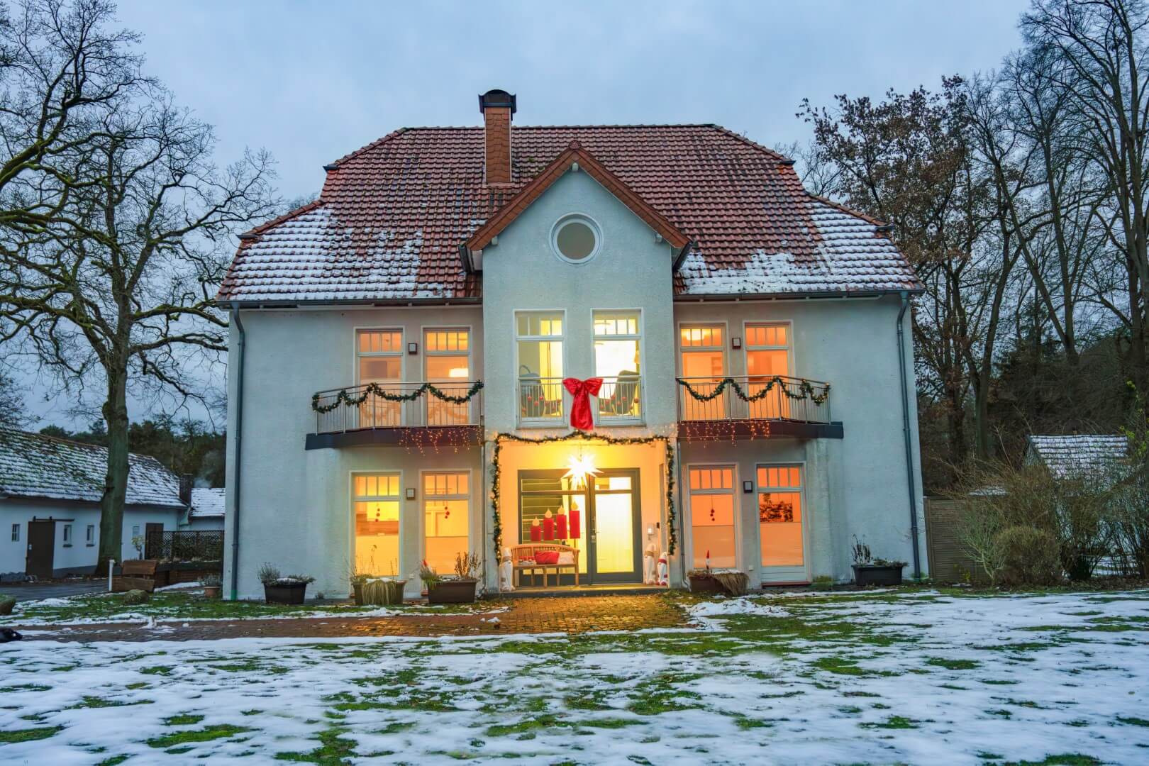 Winterliche Idylle am Campingplatz im Furlbachtal – Entspannung pur abseits des Alltags auf Magazin Carl entdecken